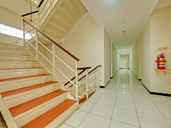 Interior detail - Super OYO 389 Sky Guesthouse (Semarang)