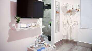 SÀngtillbehör av högsta kvalitet och minibar