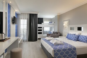 Bunkbed Room | Free minibar, in-room safe, bed sheets - Selectum Colours Side (Manavgat)