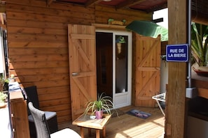 Double Room, Non Smoking | Individually decorated, individually furnished, iron/ironing board - Fleur des Iles (Bras-Panon)