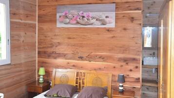 Double Room, Non Smoking | Dihias secara berasingan, dilengkapkan perabot secara berasingan