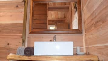 Chambre Double, non-fumeurs | Lavabo de la salle de bain