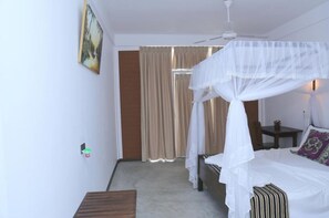 Premium bedding, Select Comfort beds, rollaway beds, free WiFi - SIGIRIYA ROCK HIDE (Sigiriya)