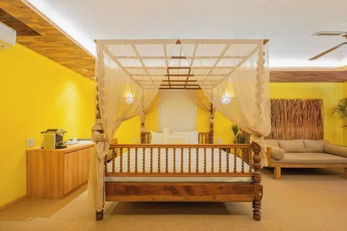 Hochwertige Bettwaren, Daunenbettdecken, Pillowtop-Betten, Zimmersafe