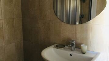 Classic Double Room, 1 Double Bed, Non Smoking, Sea View | Bathroom | Shower, rainfall showerhead, free toiletries, hair dryer