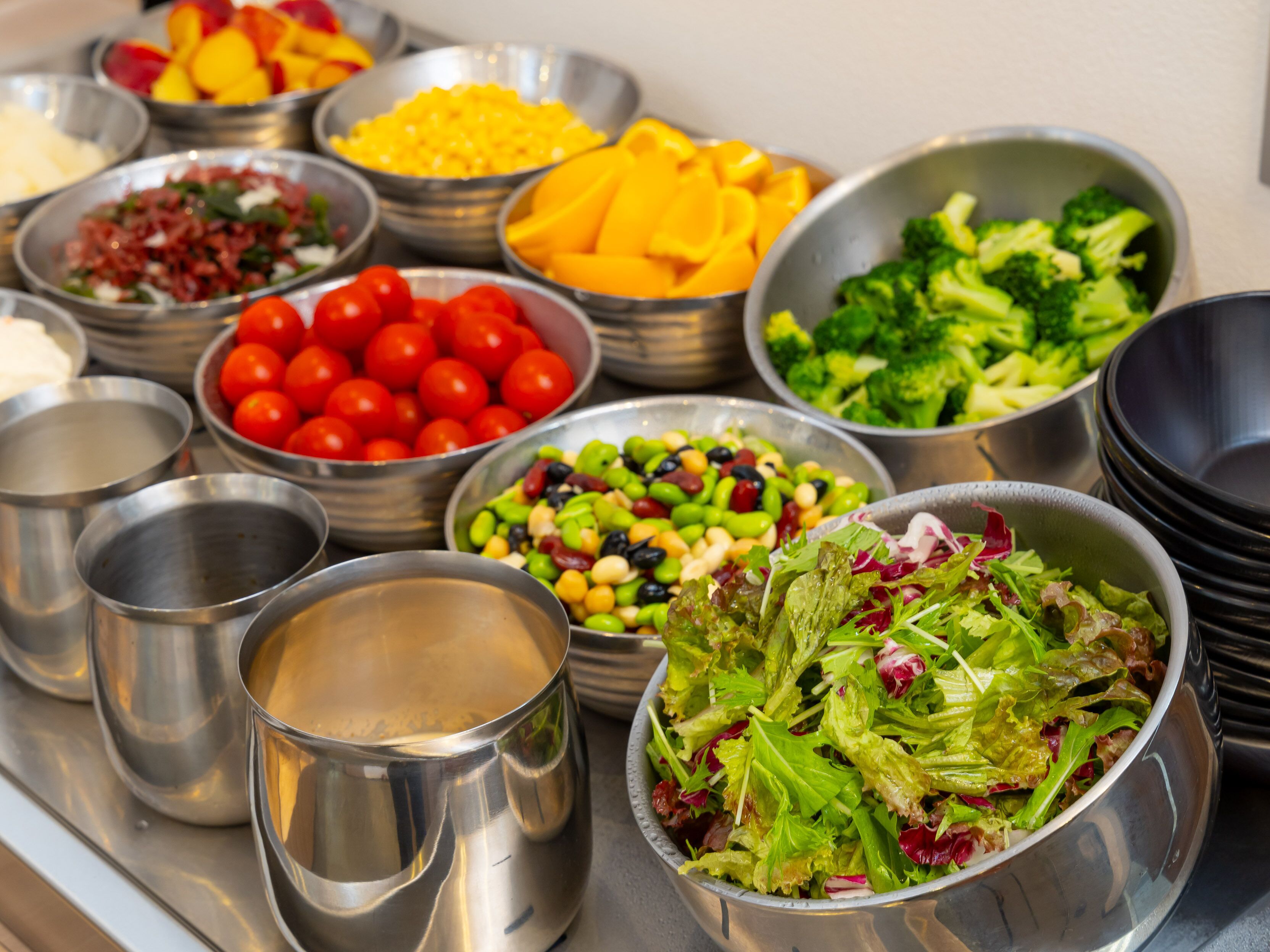 daily buffet breakfast (jpy 1400 per person)