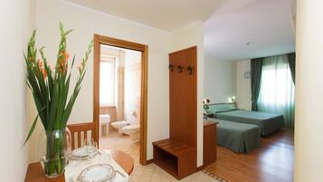 Premium bedding, minibar, free WiFi, bed sheets