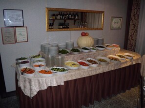 Breakfast, lunch and dinner served - Astor Hotel (Frosinone)