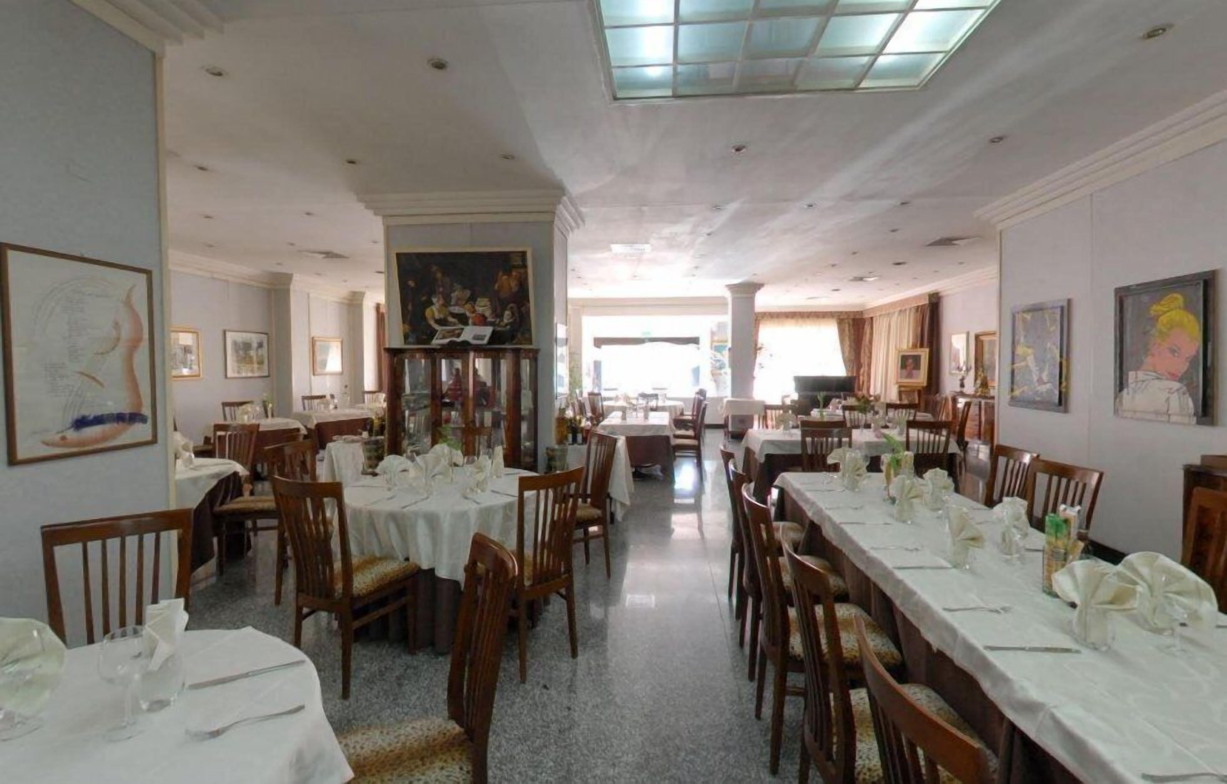 每日供應吃到飽早餐 (每人 EUR7)