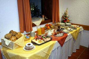 Desayuno bufé gratuito y diario