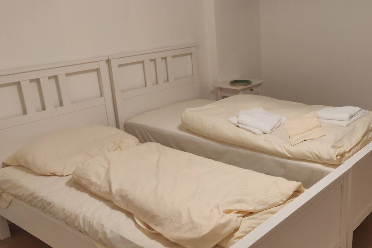 Quadruple Room | Desk, iron/ironing board, free WiFi