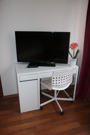 Deluxe Apartment, 3 Bedrooms | Room amenity - City Center Suites Hannover (Hannover)