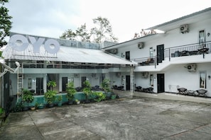Exterior - Hotel O Pondok Helomi (Depok)