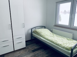 Free WiFi, bed sheets - Grüner Baum (Schoemberg)
