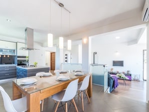 Full-size fridge, dishwasher, cookware/dishes/utensils - Crowonder Villa Marjan With Poll (Zadar)