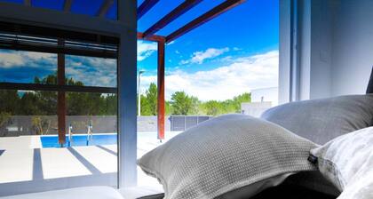 Crowonder Vila Nina With Pool