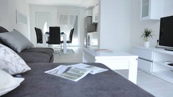 4 bedrooms, iron/ironing board, free WiFi