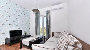 LCD TV - Crowonder Harbor Vila Holiday House (Bibinje)