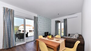 View from property - Crowonder Harbor Vila Holiday House (Bibinje)