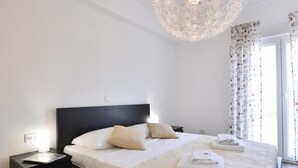 4 bedrooms, iron/ironing board, cots/infant beds, free WiFi - Crowonder Harbor Vila Holiday House (Bibinje)