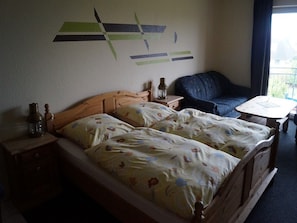 Camera tripla, vista giardino | Biancheria da letto ipoallergenica, con stile personalizzato