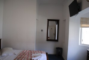 Deluxe Double Room - Viblak Heritage Hotel (Nuwara Eliya)