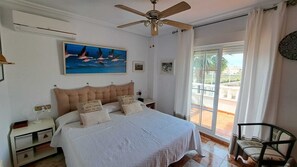 3 bedrooms, iron/ironing board, travel cot, free WiFi