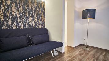 Apartment, Multiple Beds, Non Smoking | Iron/ironing board, free WiFi, bed sheets