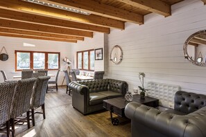 Café - Roydon Marina Village Hotel (Harlow)