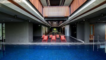Piscine couverte
