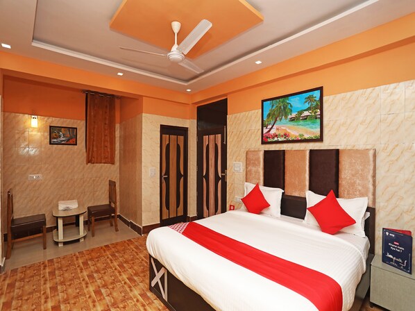 Double or Twin Room | Free WiFi - OYO 22663 Qlark Rooms & Lawn (New Delhi)