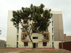 Exterior - OYO 22663 Qlark Rooms & Lawn (New Delhi)