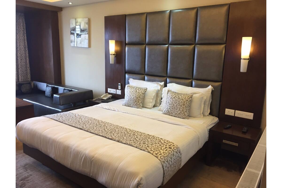 Chambre Deluxe Double ou avec lits jumeaux, 1 très grand lit | Literie de qualité supérieure, Wi-Fi gratuit