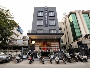 Exterior - OYO Townhouse 080 Meera Bagh (New Delhi)