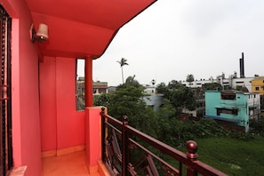 Double or Twin Room | Balcony view