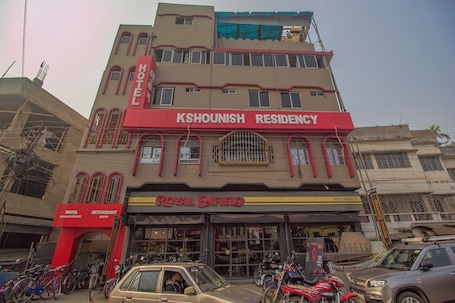 Exterior. OYO 27701 Hotel Kshounish Residency
