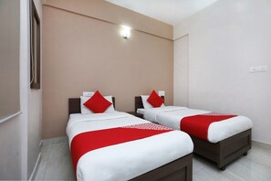 Standard Double Room | Desk - OYO 28191 Indra Comforts (Mysore)