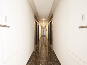 Hallway - OYO Flagship 28149 Mangal Residency (Udaipur)