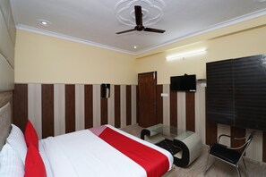 Premium bedding, free WiFi, bed sheets