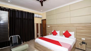 Deluxe Double or Twin Room, 1 King Bed | Premium bedding, free WiFi, bed sheets