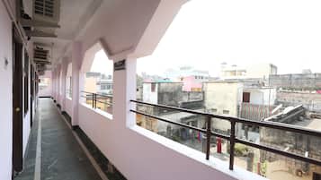 Double or Twin Room | Balcony