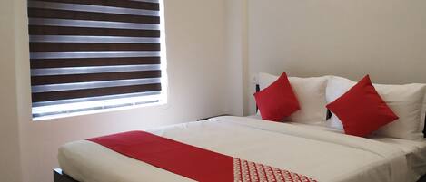 Standard Double Room | 1 bedroom, bed sheets