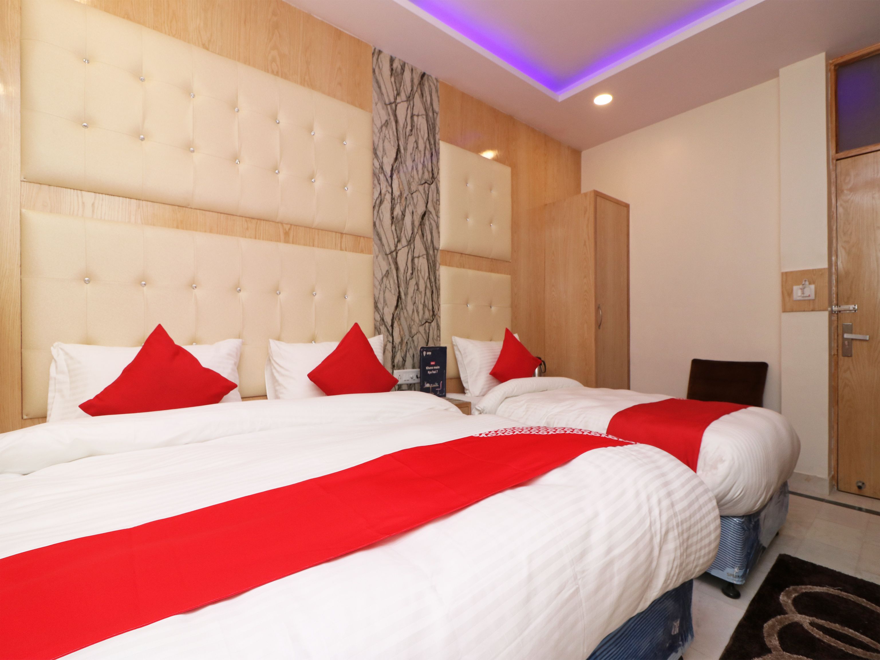 Deluxe Double or Twin Room, 1 King Bed