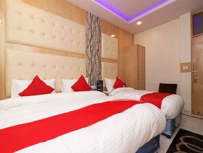 Kamar Double atau Twin Deluks, 1 Tempat Tidur King | Wi-Fi gratis