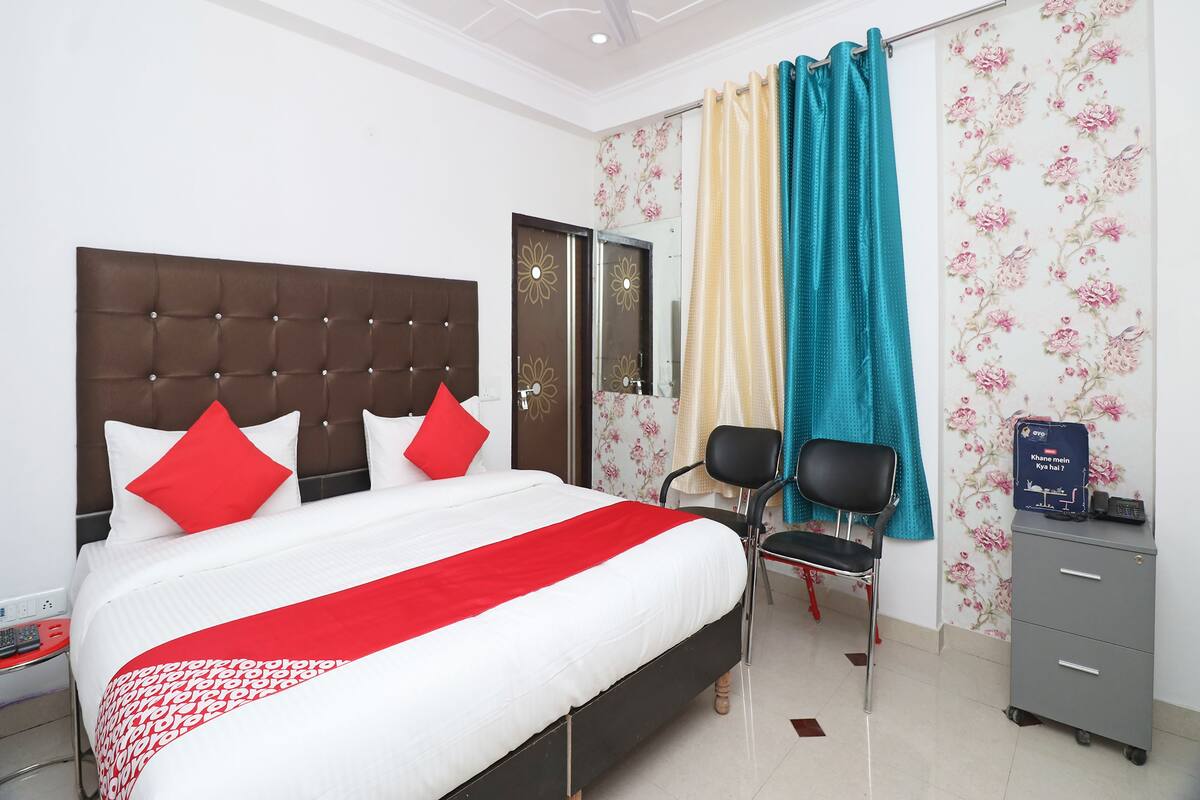 Double or Twin Room | Free WiFi