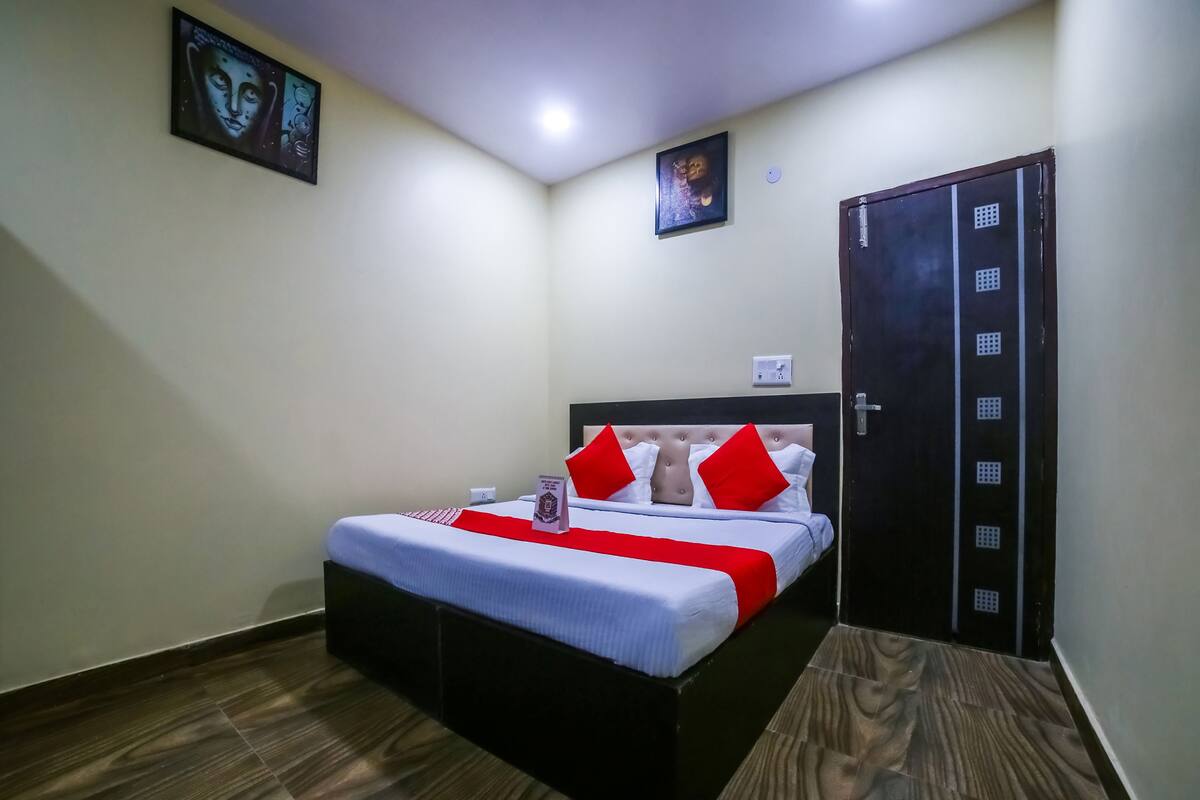 Double or Twin Room | Free WiFi