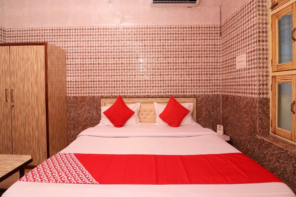 OYO 22646 Jyoti Hotel