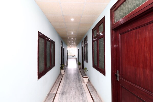 Frigobar, cafetera/tetera