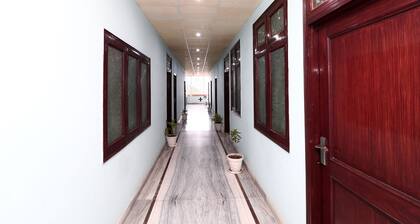 OYO 16109 Hotel Ayaan