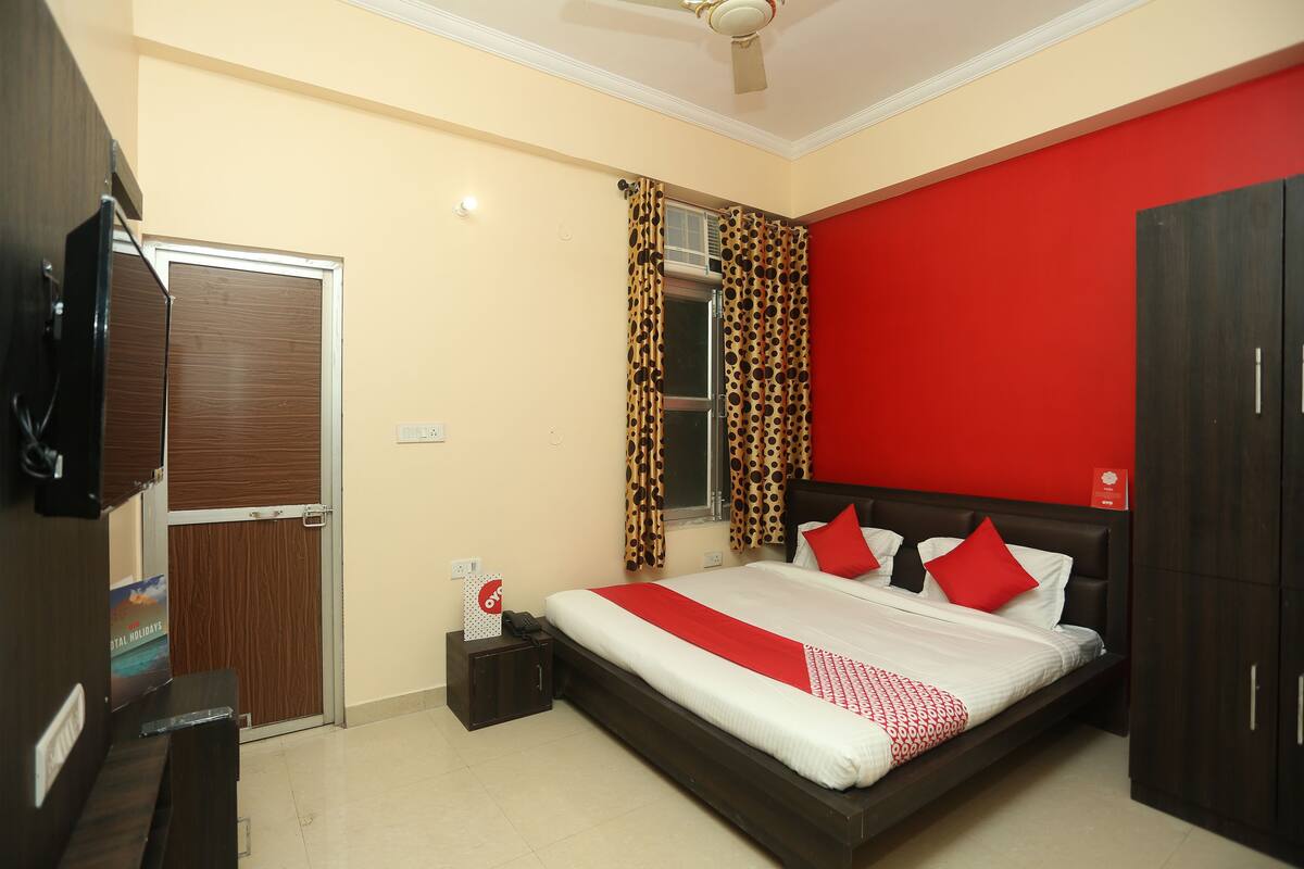 Premium bedding, free WiFi